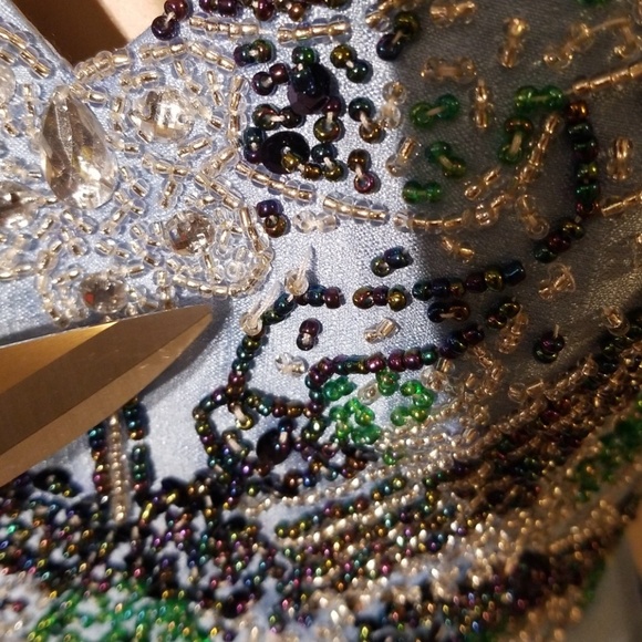 Nwot Beaded‎ shimmery gown - Picture 8 of 9
